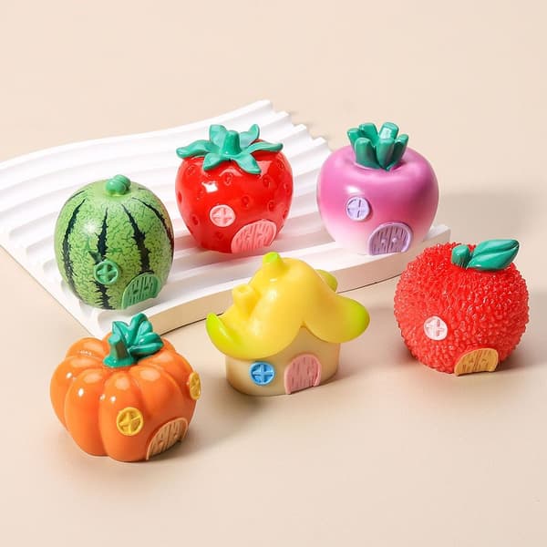 Frukthagefigurer Mikrolandskap Ornamenter CC C C