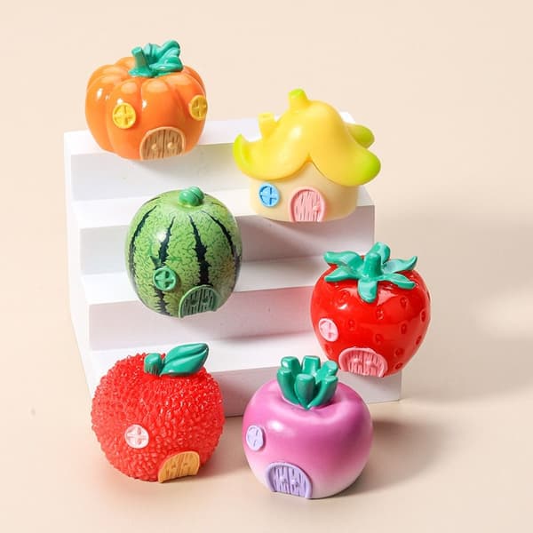 Frukthagefigurer Mikrolandskap Ornamenter CC C C
