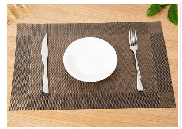 Non-Slip and Heat-Resistant Placemats - 3 Pack kaffe kaffe