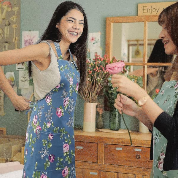 Køkkenforklæde til kvinder, 2-pak blomstret forklæde med 2 store lommer--