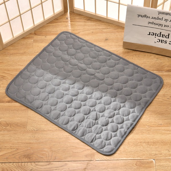 Summer Pet Ice Cushion Dog Ice Silk Cushion Cat Ice Cushion Dark Grey  L Within 12 catties