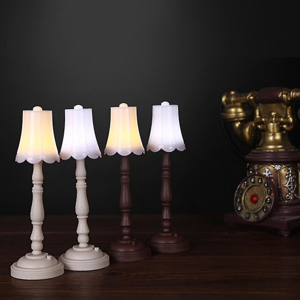 Minimöbler i dockhus, lampskärm, skrivbordslampa med LED-ljus modelldekoration, barns låtsasleksaker brown