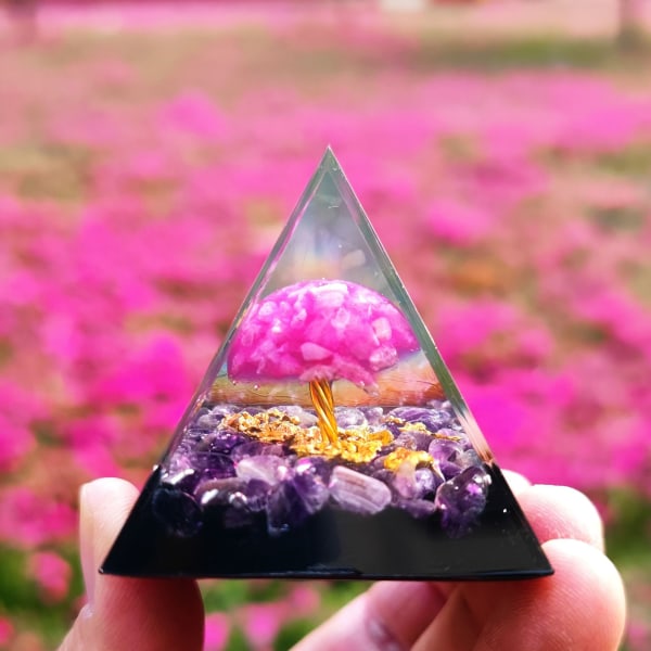 Nyankomst Crystal Ball Grus Pyramid Hem hantverk Resin Ornament Desktop Ornament