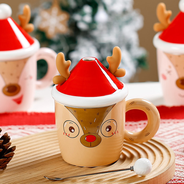 Söt julälgkopp med lock och sked, keramikkopp, kaffekopp, julklappskopp