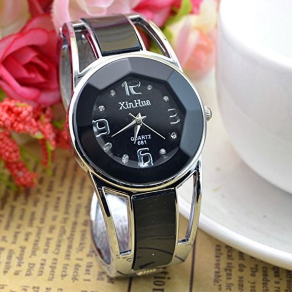 Watch Design Quartz Watch med Strassurtavla i rostfritt stål black