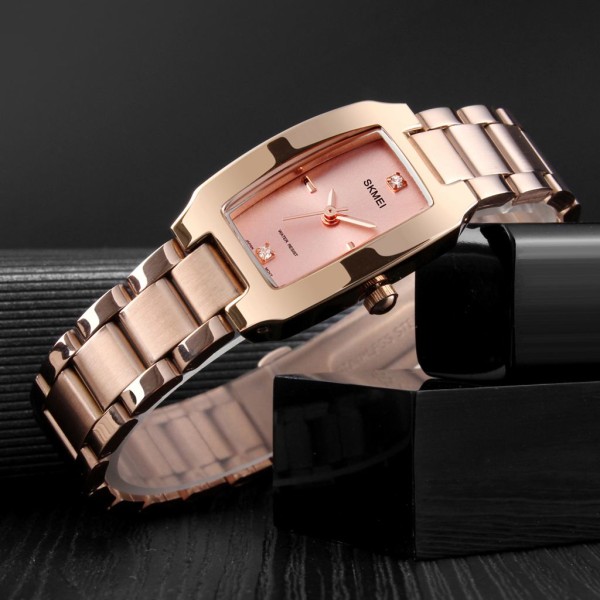 Watch Armband i rostfritt stål Diamanturtavla Damarmband Elegant Watch Armband Exakt tid 3ATM Vattentät
