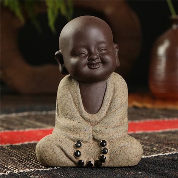 Buddhastaty liten munkfärgad sandkeramisk heminredning a