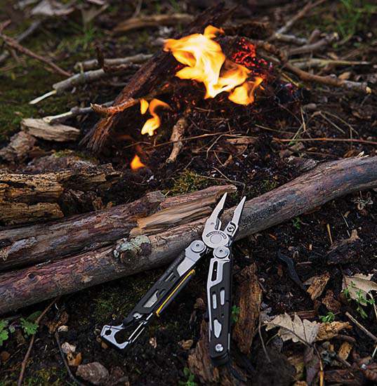 Leatherman Signal multiverktyg