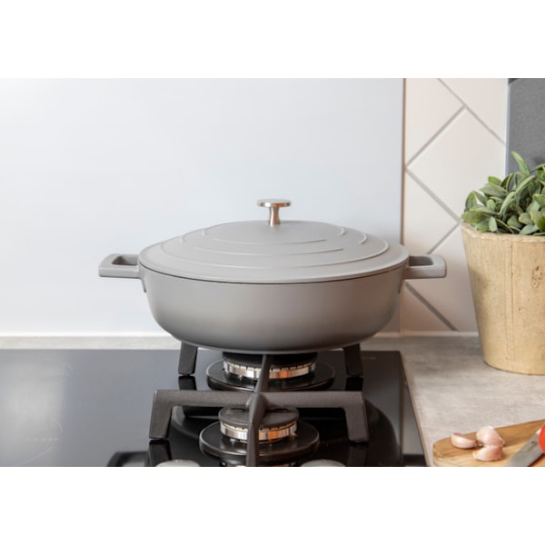 MasterClass Cast Aluminium Casserole 4L. - Ombre Grey