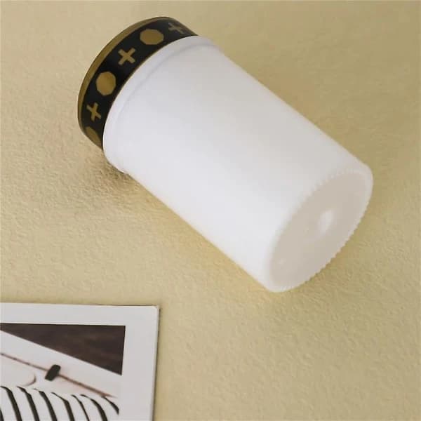 Hvid Gravlys til Kirkegård med Solenergi og LED-belysning