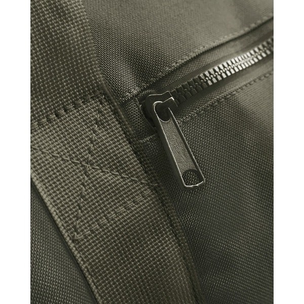 /HH/Bagbase Enkel Varsity Barrel/Duffle Bag (20 liter) - Perfekt militærgrønn/militærgrønn One Size