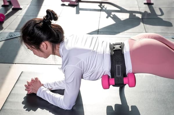 Hip Thrust Bælte, Justerbart Polstret Anti-Slip Ballentræningsbælte Til Squats Og Hip Thrusts, Hjemmetræning, Sort, 23,5-60 Tommer