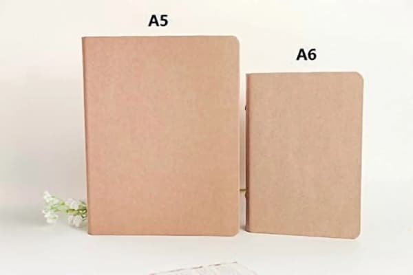 A5 6-hullers ringbinds-mappeomslag til notetagning, planlægger og dagbogsbrug, beige