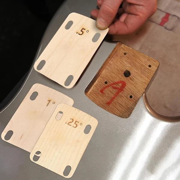 Kaesi 3-pack Gitarrhalsdistanser - Exakt Vinkel, Högkvalitativ Ton, Professionellt Skydd, Trä, Akustisk Gitarrhalsavstånd, Gitarrdelar