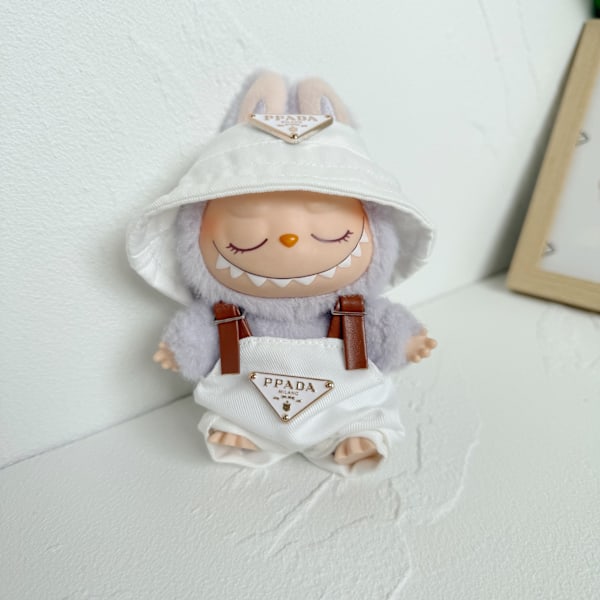 [HH]Labubu Vaatteet Yllätyslaatikko Universaali Istuva Seisova Pehmolelu Lisätarvikkeet Labubu Design-vaatteet White p brand two-piece set