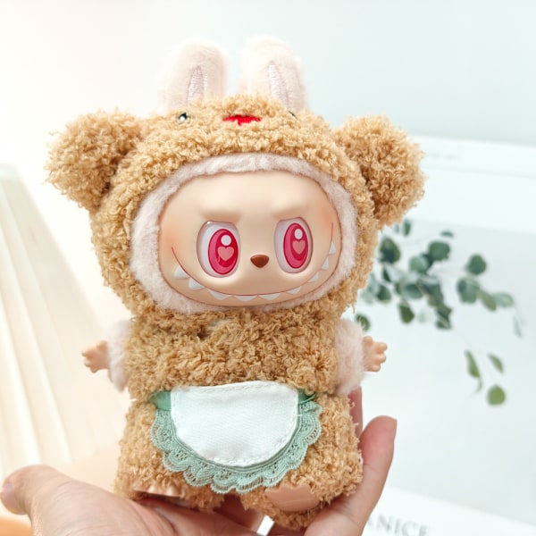 [HH] 17cm Labubu Docka Kläder Tillbehör Set Mini Docka Kostym Gåva Röd Liten Svan Panda Jumpsuit Uppsättning för DIY Samlare style 7