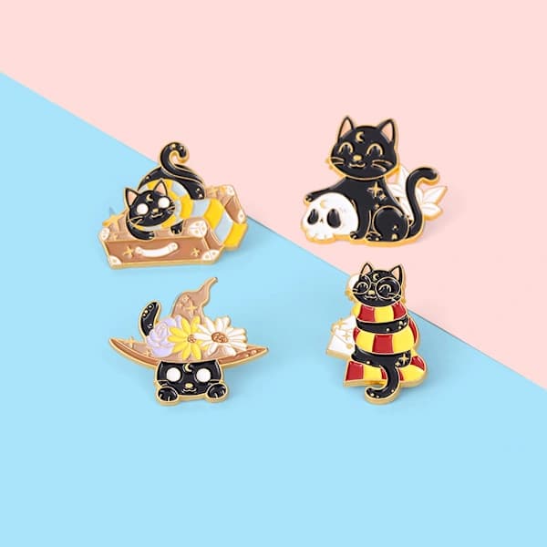 Sæt med 4 Halloween Søde Sorte Kat Emalje Pins Broche Sæt Tegneserie Magisk Kat Slagstift Tilbehør til B