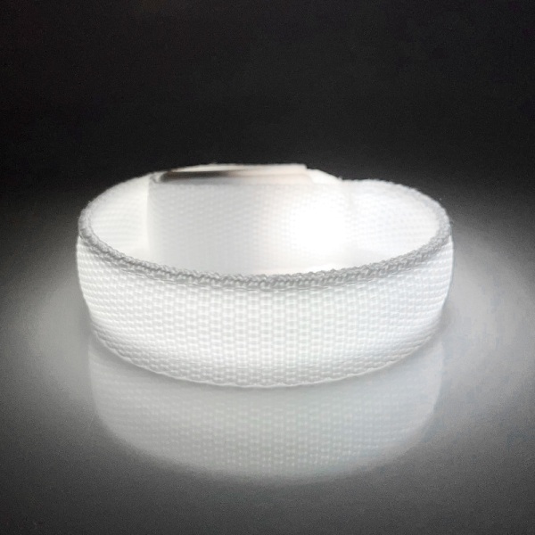 Fashion&cool LED Slap Band,Glow in The Dark Justerbara Armband för Män&Kvinnor,Natt Säkerhetsljus för Löpning（5st）