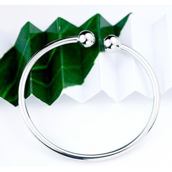 Justerbar armring i silver