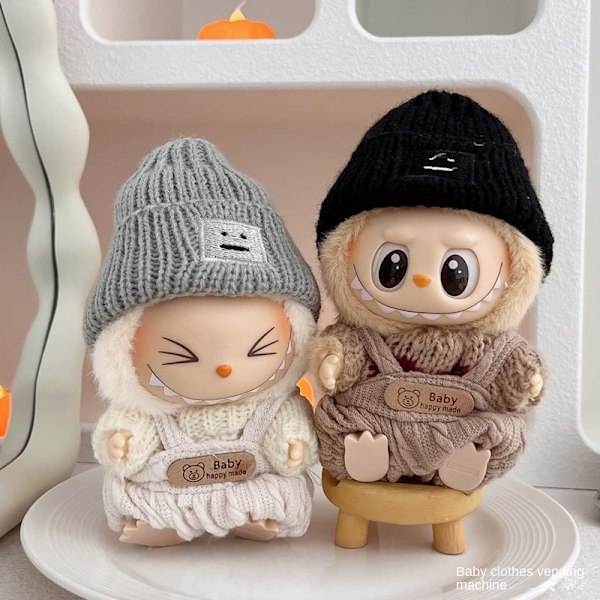 [HH] Anden Generations Labubu Sødt Babytøj Kan Tilpasses PVC Vinyl Fest Siddende Sweater Tasker Inspireret af Japan Generation ii wearable Heart sweater