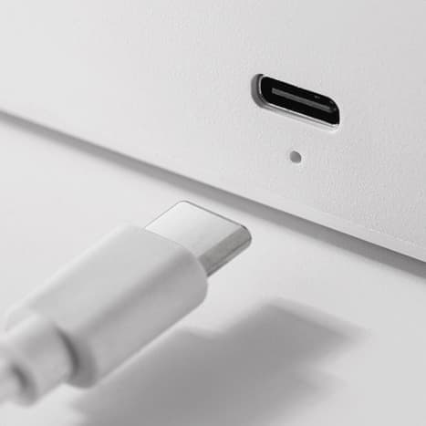 【Atmosfærelampe & Luftfukter】Mini Aromadiffuser for Hjem & Kontor – Stille USB-drift
