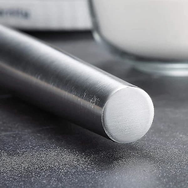 Kjevle i rustfritt stål med matt finish for baking av pizzabunn, pai og kaker