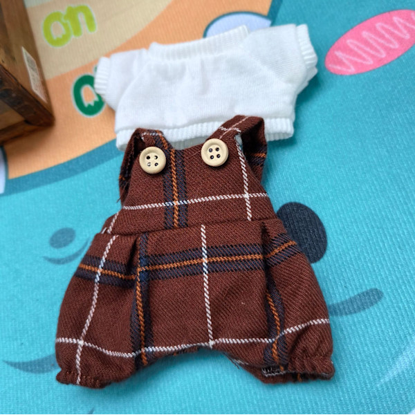 [HH]LABUBU Mode Hög Kvalitet Söt Klänning Outfit Kläder 17cm Plyschdocka Färg Rutig Labubu Dockkläder