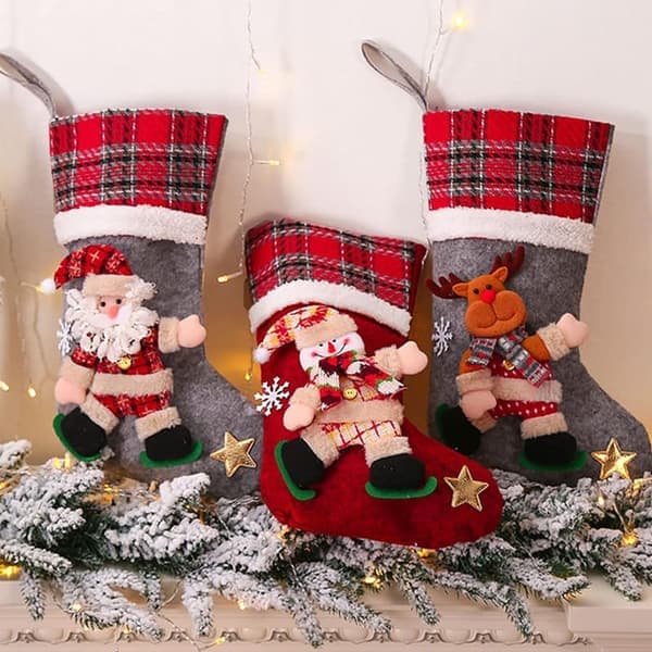 Julstrumpor 4-pack – Stora julstrumpor 40 cm med 3D-design, perfekt för julklappar och dekoration