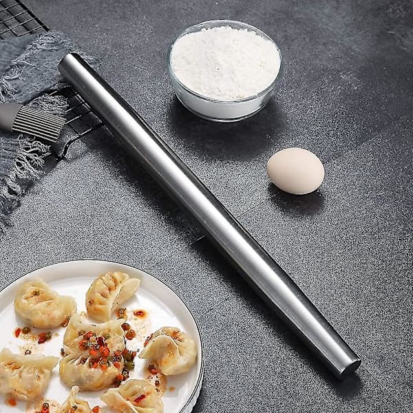 Kjevle i rustfritt stål med matt finish for baking av pizzabunn, pai og kaker