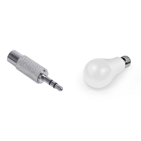 1 stk. 3,5 mm stereo han til RCA mono hun lydadapter, sølv & 1 stk. E27 smart kontrollampe LED