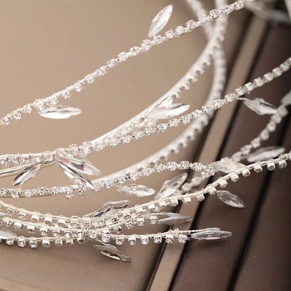 Kvinner Løv Rhinestone Krone Hårbånd Super Fé Allsidig Rhinestone Hodeplagg