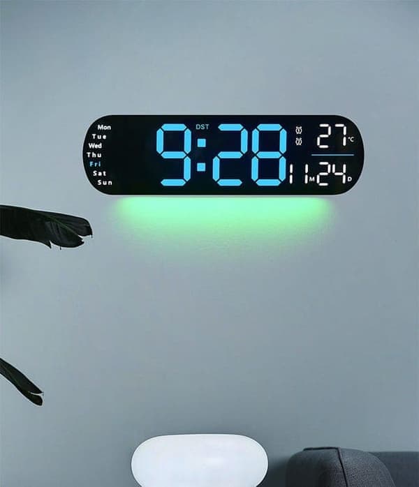 LED digital veggklokke – med temperatur, dato
