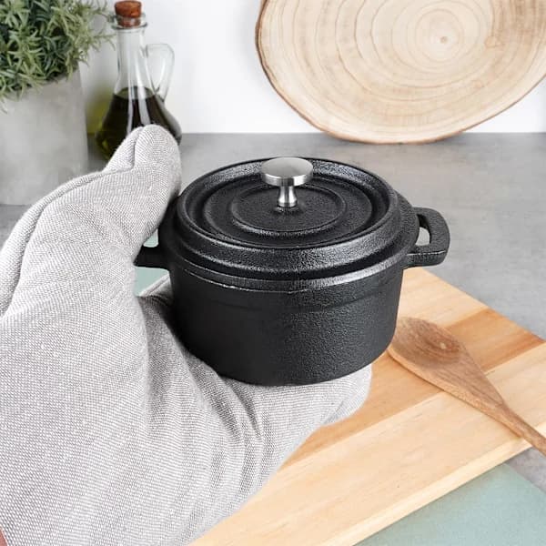 Serveringsgryta i gjutjärn med lock CAST LINE 10 cm, 250 ml - FM-108