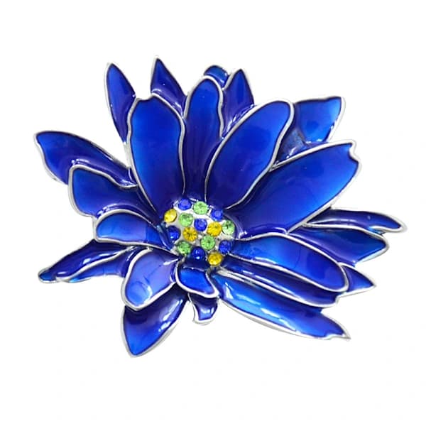 Julebroche med emalje i blomsterform