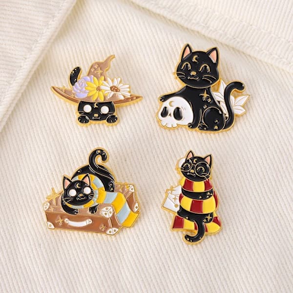 Sæt med 4 Halloween Søde Sorte Kat Emalje Pins Broche Sæt Tegneserie Magisk Kat Slagstift Tilbehør til B