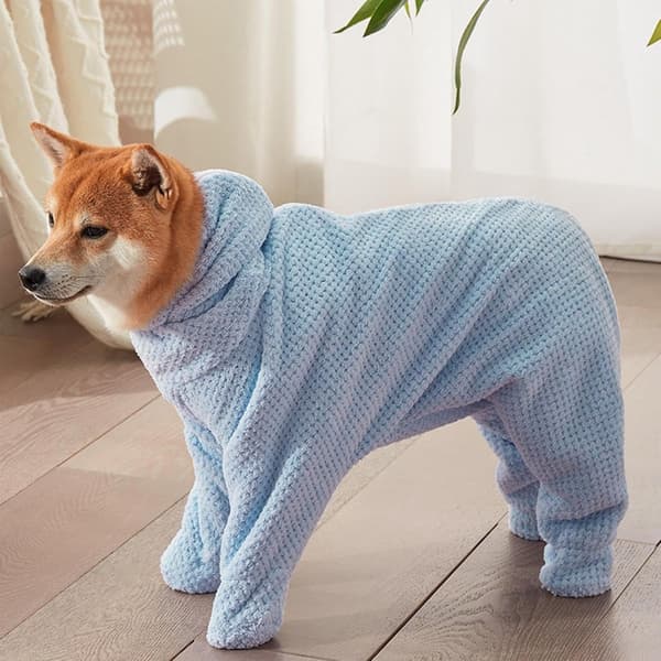 Hundebadekåbe, hurtigtørrende ultra-absorberende koralfleece kåbe til hunde efter bade og regnfulde gåture, blå, størrelse L