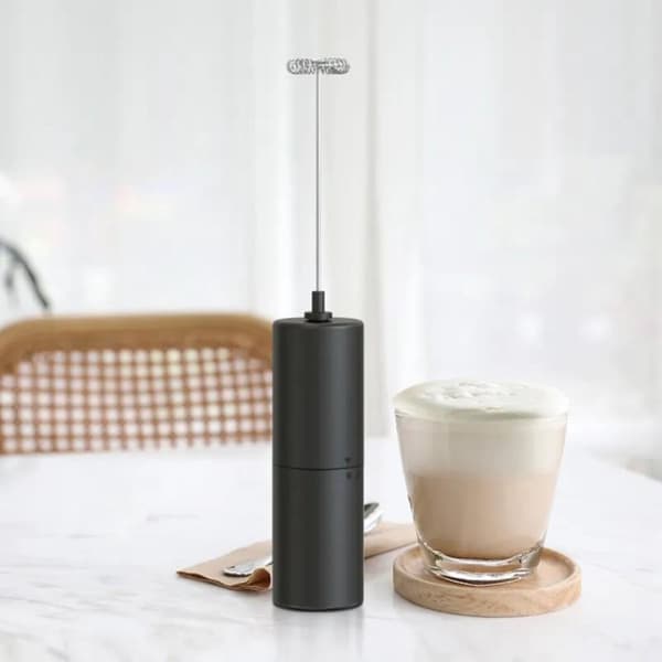 Håndholdt Trådløs Elektrisk Mælkeskummer Med Piskeris I Rustfrit Stål, Til Kaffe, Proteindrikke Og Camping, Sort