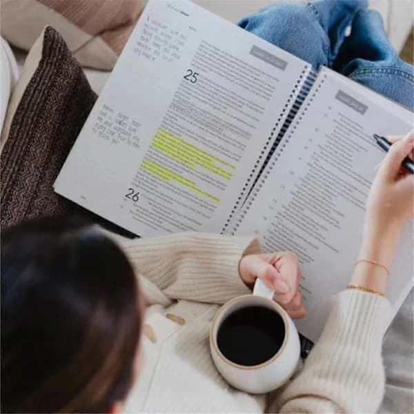 Bibeln under ett år: Spiral Bibelstudieguide [] Som Visas
