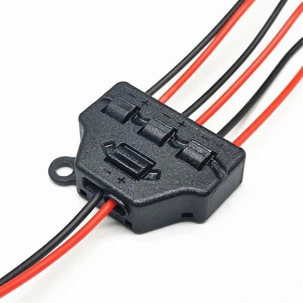Port Quick Connect Fordeler Utgang Linjesplitter Belysning LED-stripe Modelljernbane