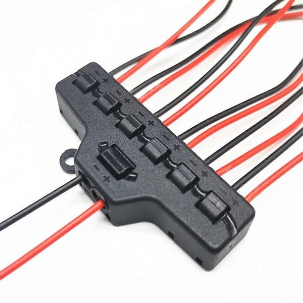 Port Quick Connect Fordeler Udgangslinje Splitter Belysning LED Strip Modeljernbane