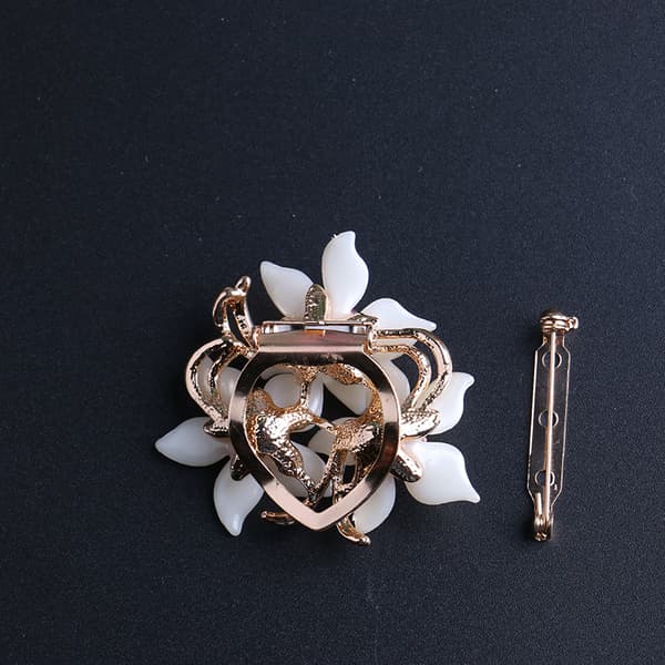 Broche til kvinder og piger, elegant blomsterbroche med krystaller