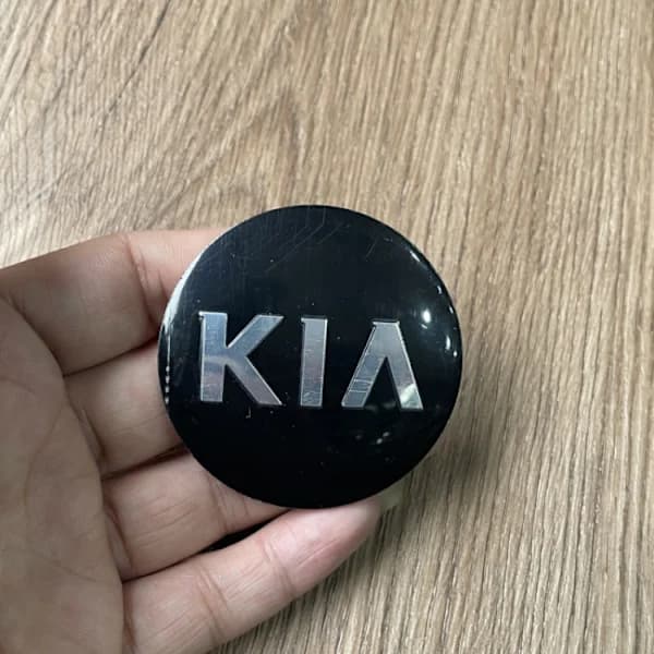 4-pack KIA04 - 58MM Navkapslar KIA Silver en storlek