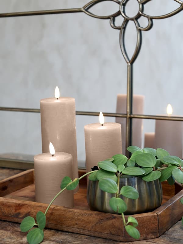 Blockljus LED inkl batteri H20/Ø7,5 cm Taupe