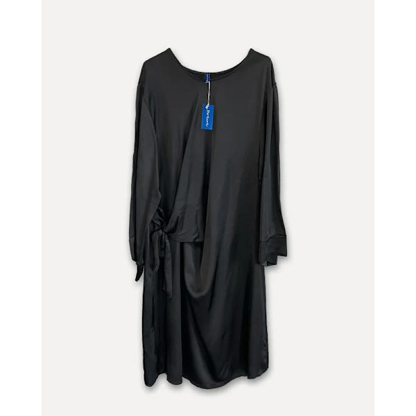 Black Beauty Dress - Reunion Home Black