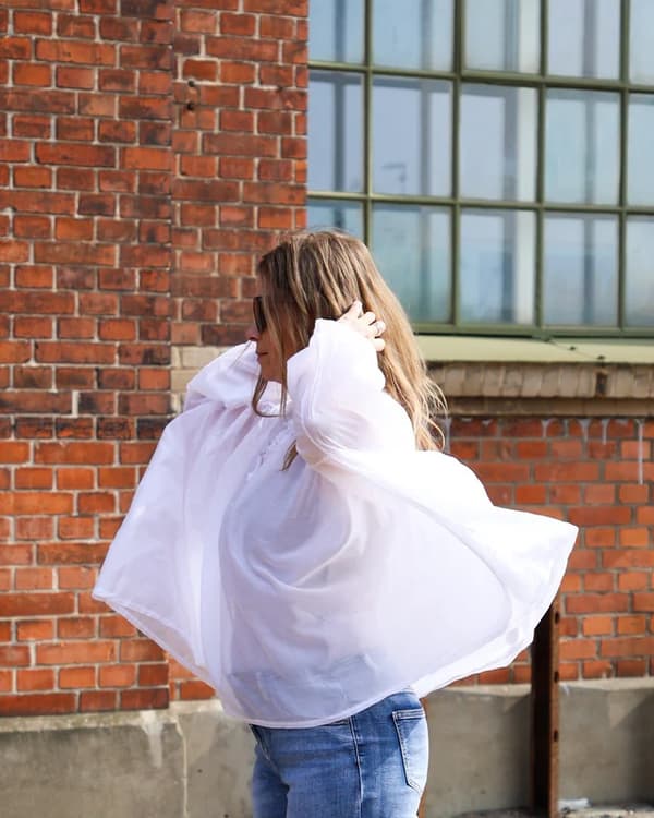 Beach Fiesta Glow Blouse, White  - Reunion Home Vit