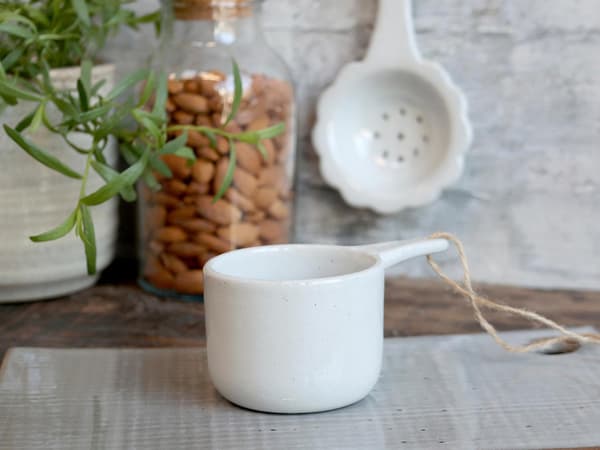 Måttkopp Chic Antique grå