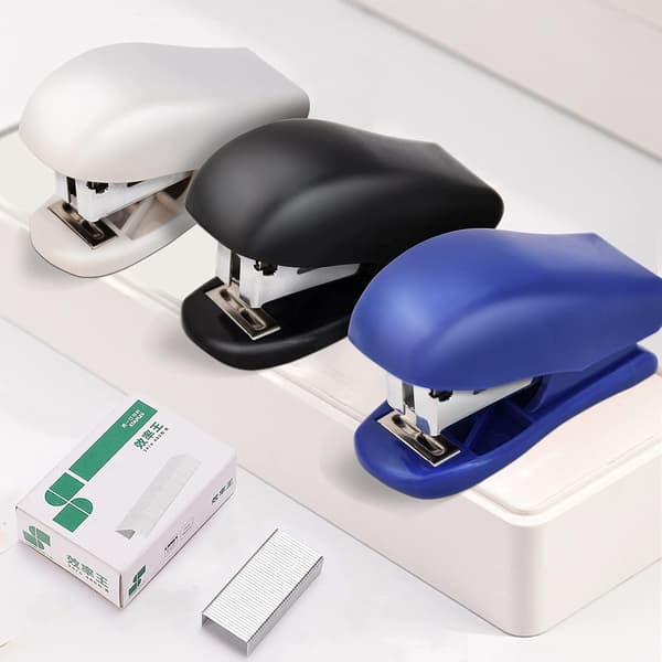 Mini stiftemaskin med stifter, stiftemaskin for kontorpult, liten stiftemaskin
