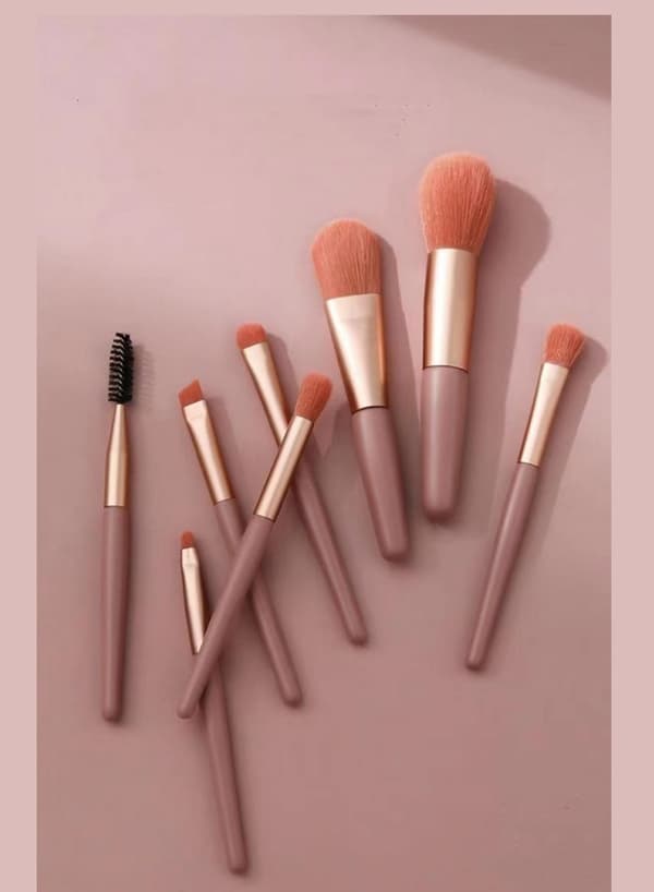 8 bærbare mini makeup børster pink