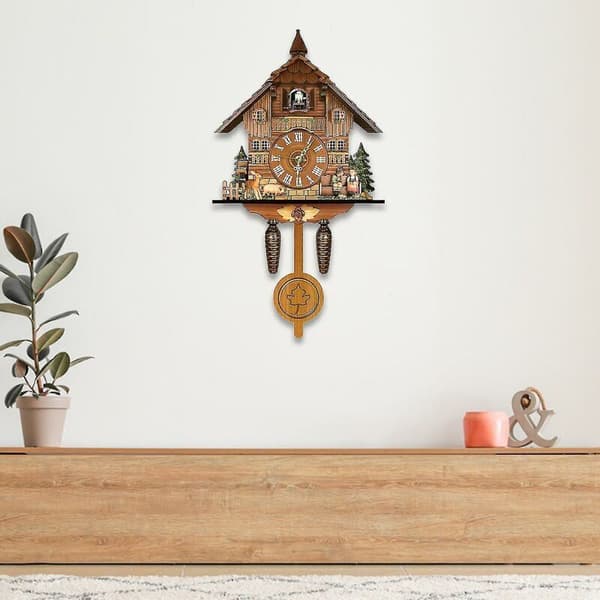 Väggklocka i MDF-trä – Längd 26 cm x Bredd 6 cm x Höjd 14 cm – Traditionell Schwarzwald-design