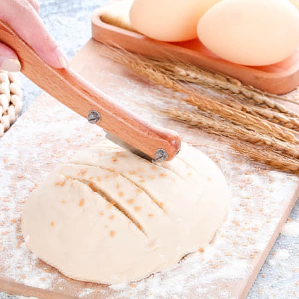 Brødskjæringsverktøy med trehåndtak, deigkutter, 5 utskiftbare blader, tilbehør for brødbaking